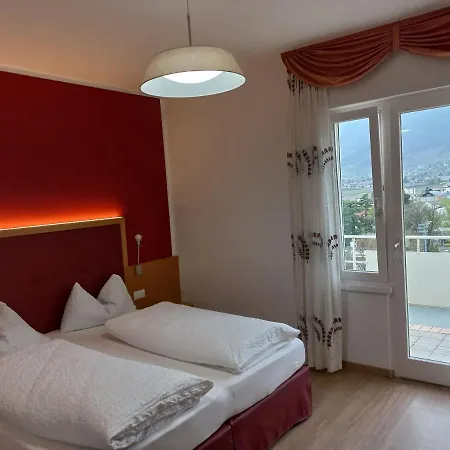 Hotel Lux 3*