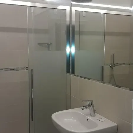 Lux 3*